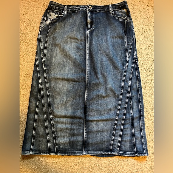 Baccini Long Denim Women’s Blue Skirt Size 16 Pockets Midi Pockets Back Slit - Picture 1 of 9